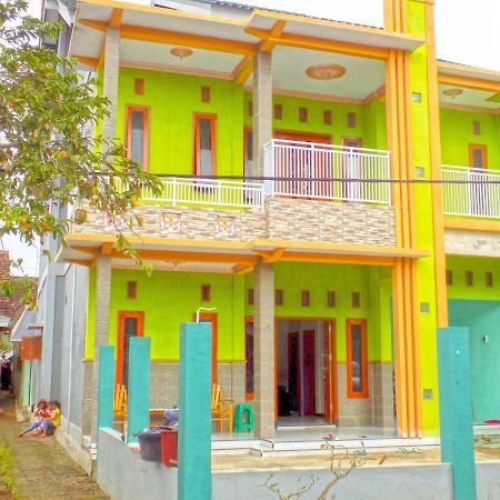 Bed and Breakfast Osingvacation Tamansuruh Exterior foto