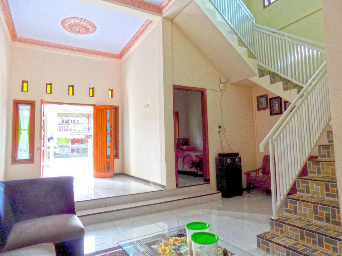 Bed and Breakfast Osingvacation Tamansuruh Exterior foto